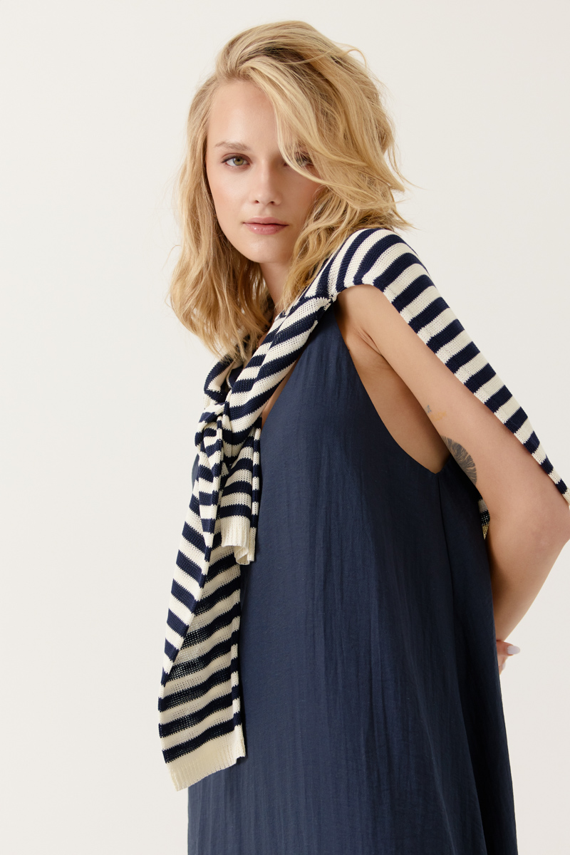 VESTIDO LARGO BROOKE COLOR AZUL MARINO 1